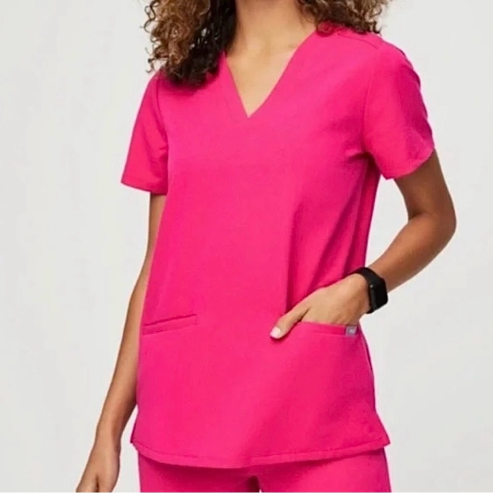Set-FIGS Hot Pink Women's
Scrub Set - V-Neck Top & Cargo Pants